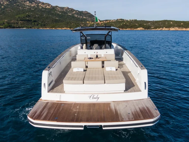 Yacht à louer à Juan-les-Pins au meilleur prix