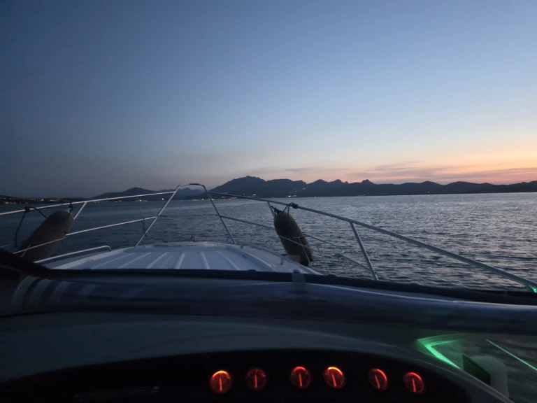 Location Bateau à moteur à Porto Rotondo - Fairline Targa 34