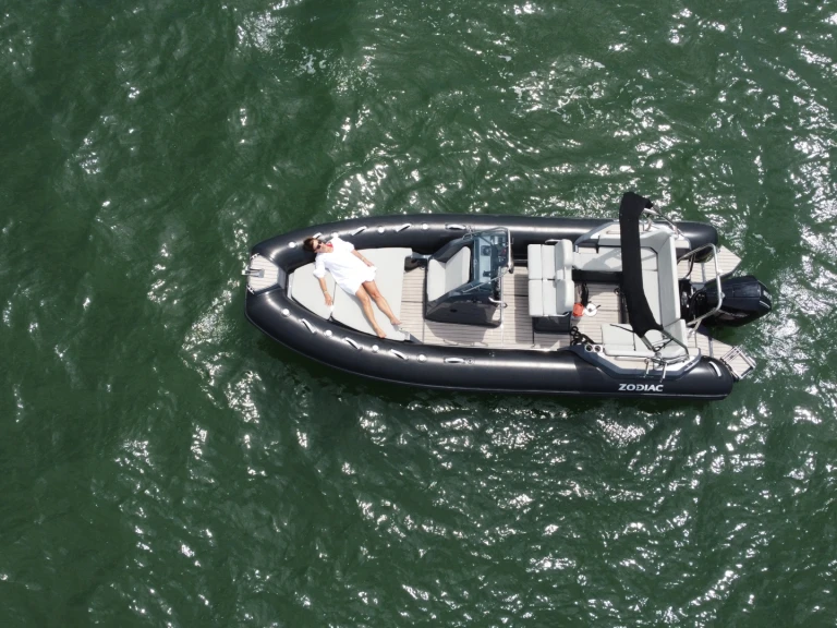 Location Semi-rigide Zodiac avec permis