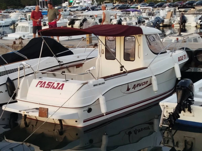 Location Bateau à moteur Quicksilver avec permis