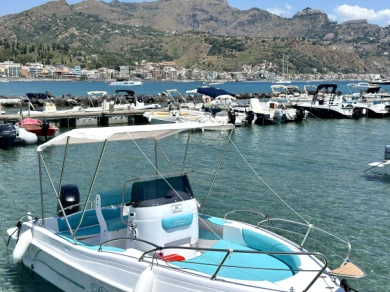 blumax 19 pro Blumax 19 Pro charter bareboat or skippered in  Taormina