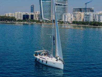 Żaglowiec do wynajmu w Limassol w najlepszej cenie