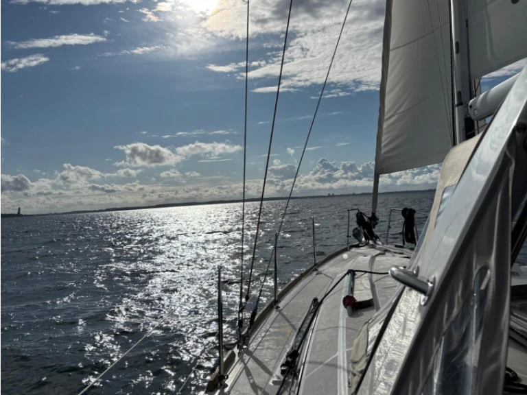 Bénéteau Oceanis 38.1 a louer à Heiligenhafen