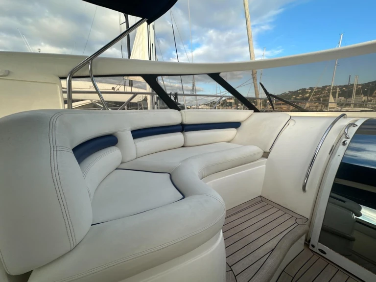Location bateau Cannes pas cher Princess V50