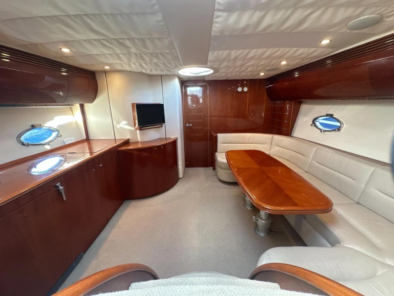 Louer Yacht avec ou sans skipper Princess à Cannes