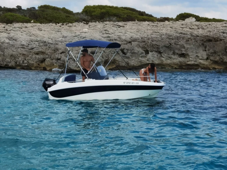 Louez un Remus Remus 450 open à Ciutadella de Menorca