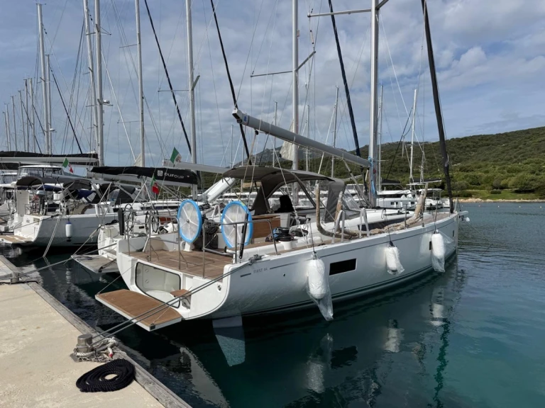 Location bateau Bénéteau First 44 à Furnari sur Samboat