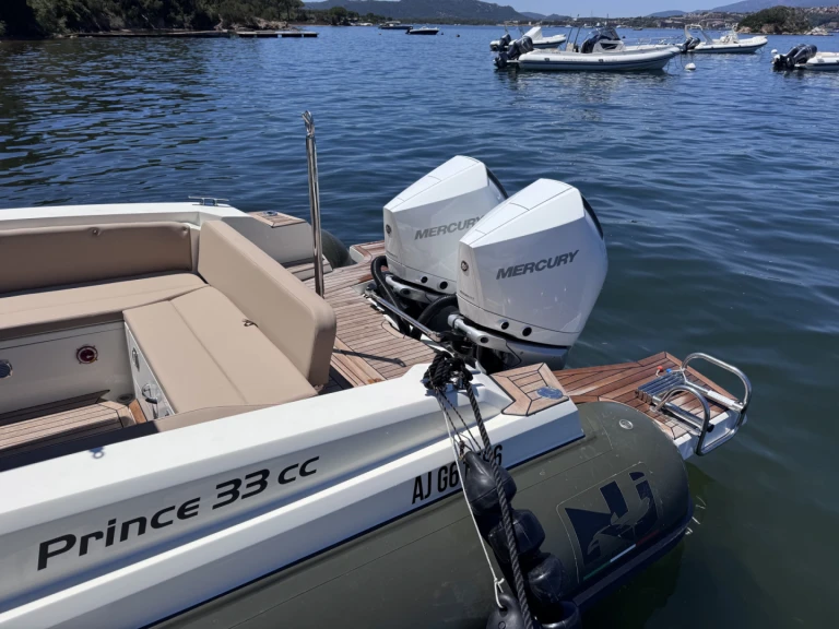 Louer Semi-rigide avec ou sans skipper Nuova Jolly à Propriano