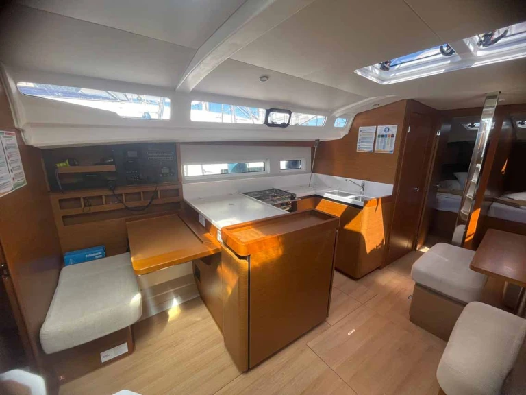 Location bateau Palma de Majorque pas cher Sun Odyssey 440
