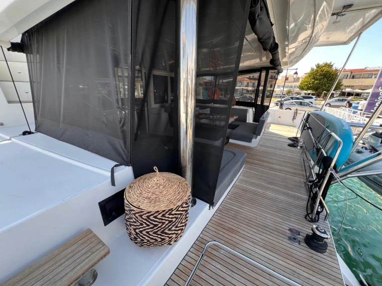 Catamaran à louer à Lefkáda au meilleur prix