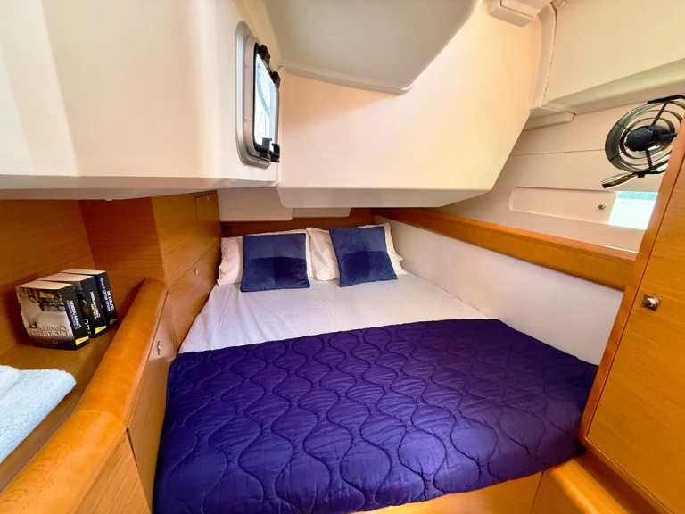 Location bateau Nidri pas cher Sun Odyssey 469