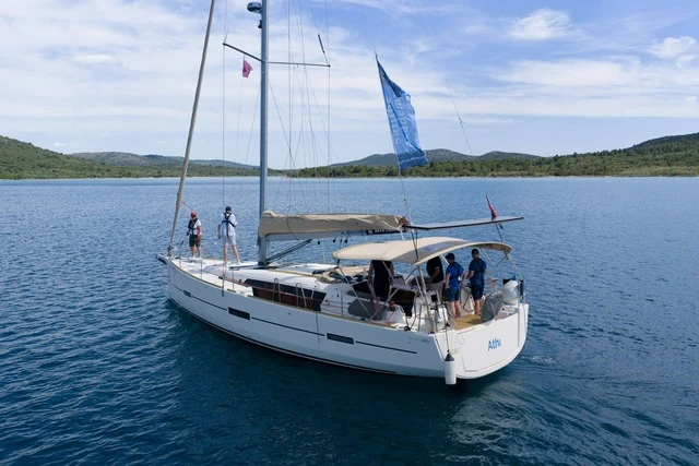 Location à Pirovac - Dufour Dufour 460 Grand Large sur SamBoat