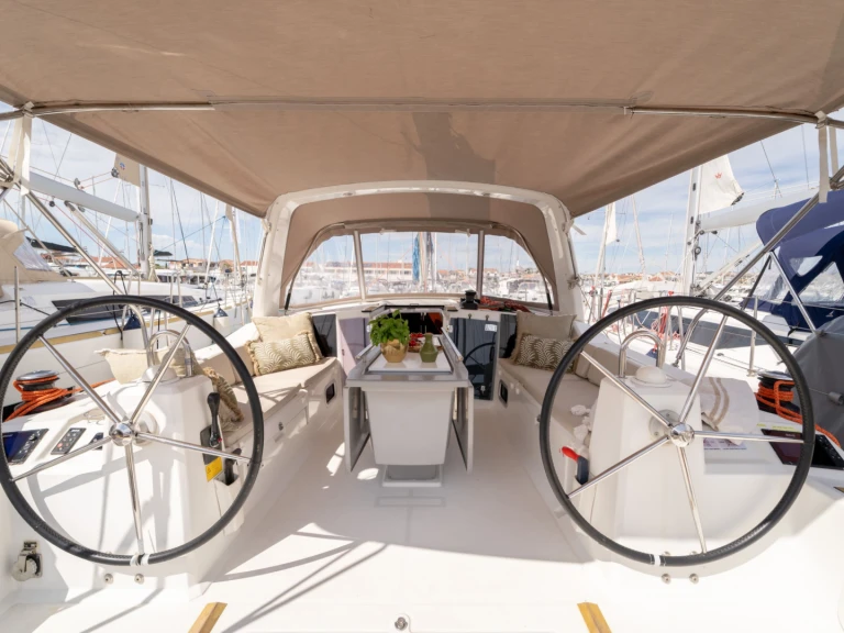 Location bateau Bénéteau Oceanis 41.1 à Pirovac sur Samboat
