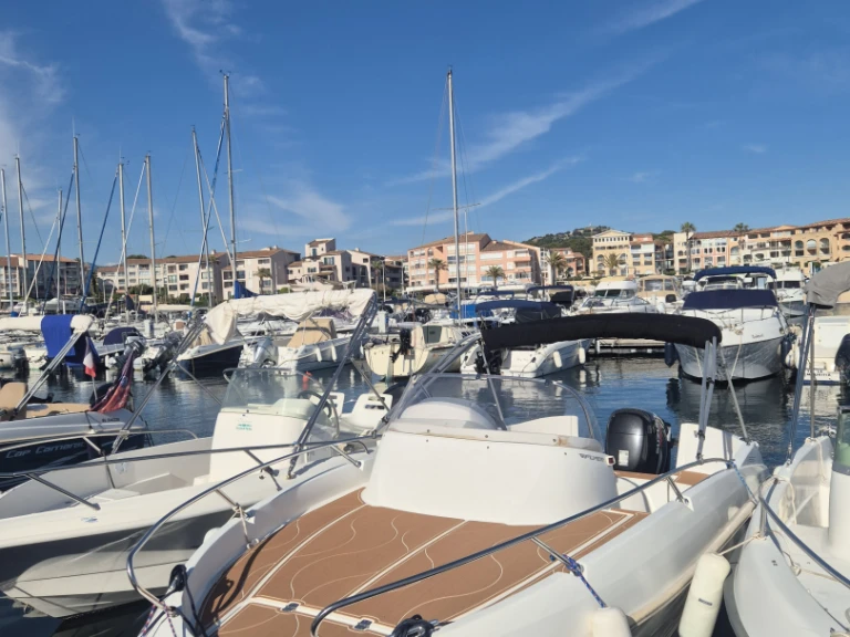 Location bateau Bénéteau Flyer 5.5 SUNdeck à Six-Fours-les-Plages sur Samboat