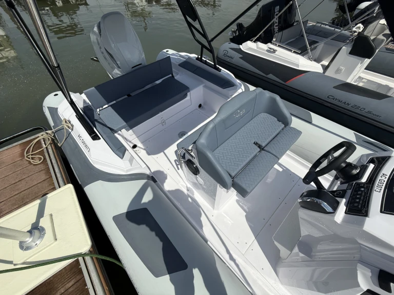 Louez un Ranieri Cayman 26 Sport Touring à Arcachon