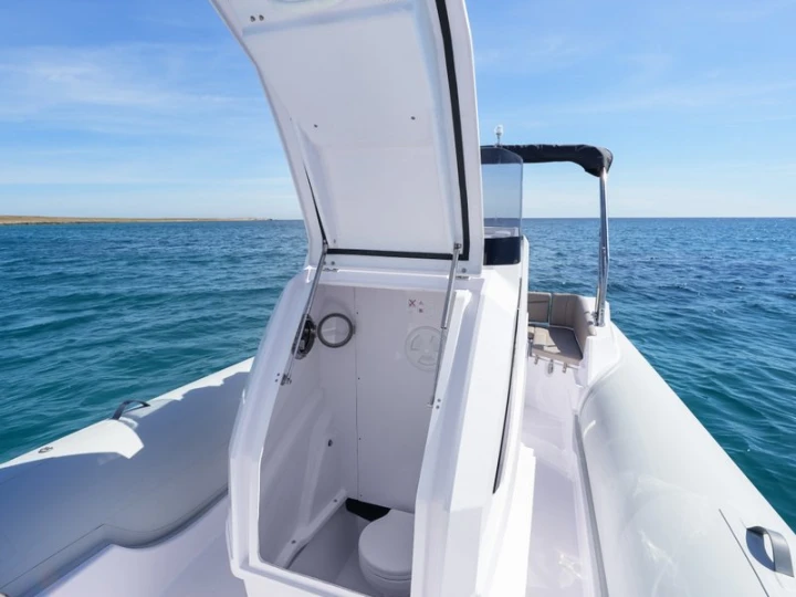 Louez un  Italboats Predator 700 à Pula