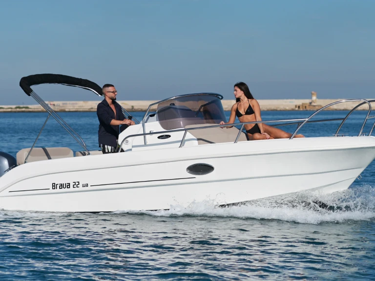 Location bateau  Mingolla Brava 22WA à Pula sur Samboat