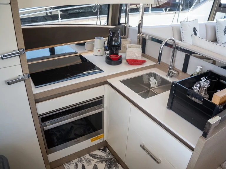 Location bateau Pouzoles pas cher Prestige 520 S