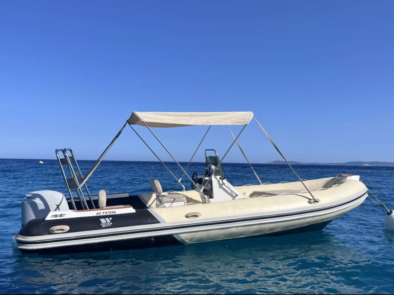 Location bateau Le Lavandou pas cher 620 pro Line 
