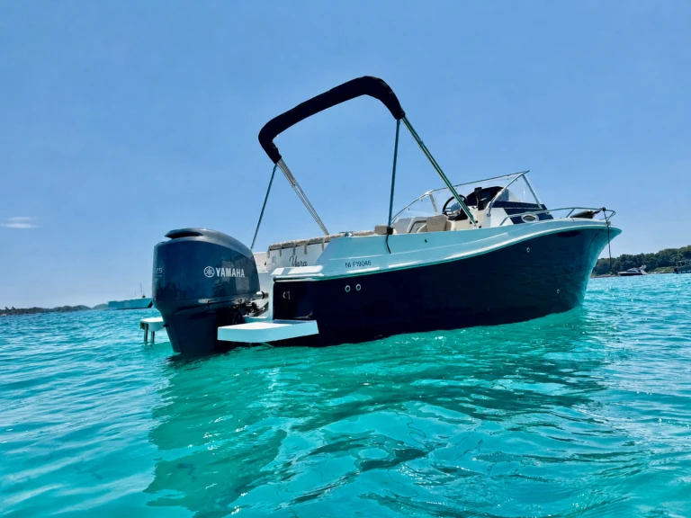 Location Bateau à moteur à Mandelieu-la-Napoule - Pacific Craft Pacific Craft 730 SC