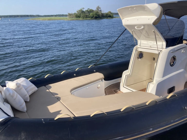Location Semi-rigide à Sanguinet - Nuova Jolly Prince 30 CC