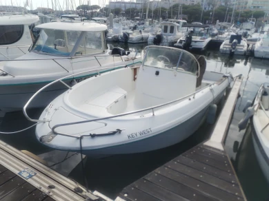 Louer Bateau à moteur avec ou sans skipper Jeanneau à Carnon-Plage