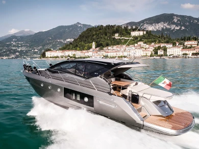 Motorboat for rent Port de Nice at the best price