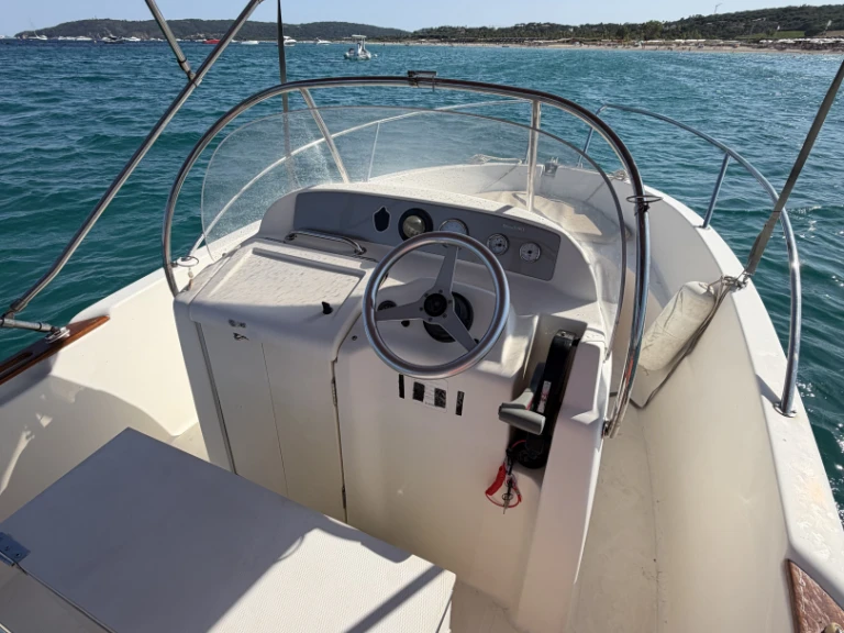 Location à Les Issambres - Jeanneau Cap Camarat 545 sur SamBoat