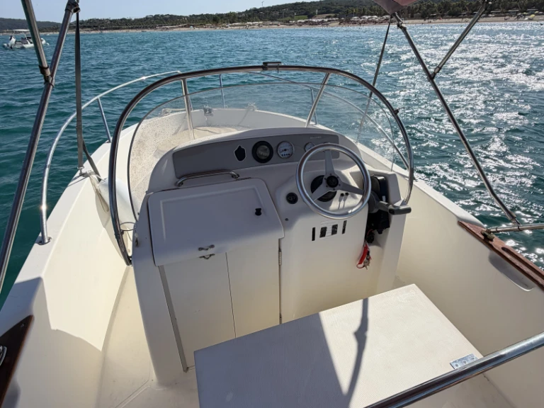 Location bateau Jeanneau Cap Camarat 545 à Les Issambres sur Samboat