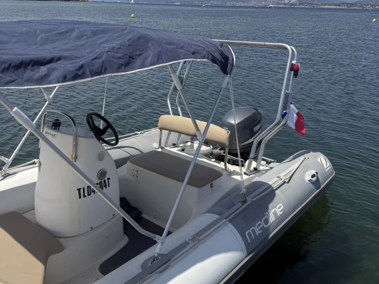 Louez un Zodiac Medline 500 à Le Brusc