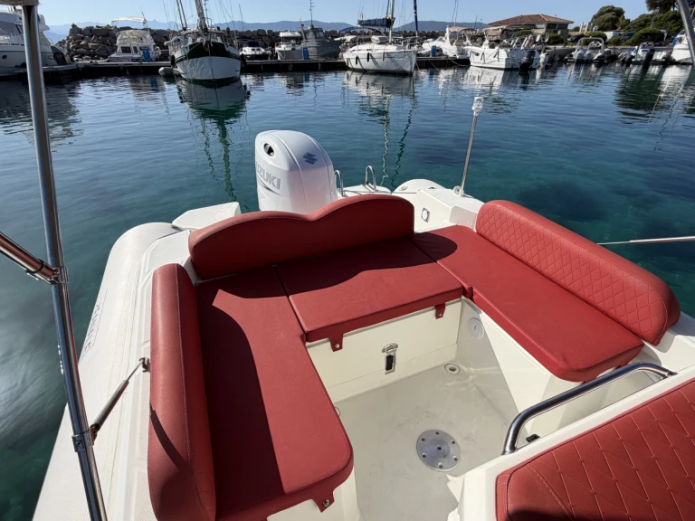 Location à Porto Pollo - Fanale marine  FANALE 700 FALCHETTU sur SamBoat