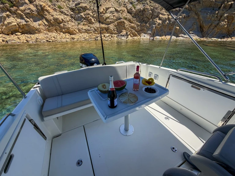 Bateau à moteur à louer à Marina de Dénia au meilleur prix
