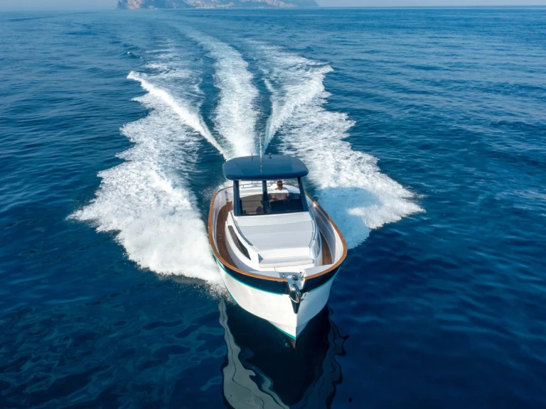 Location Yacht Gozzo avec permis
