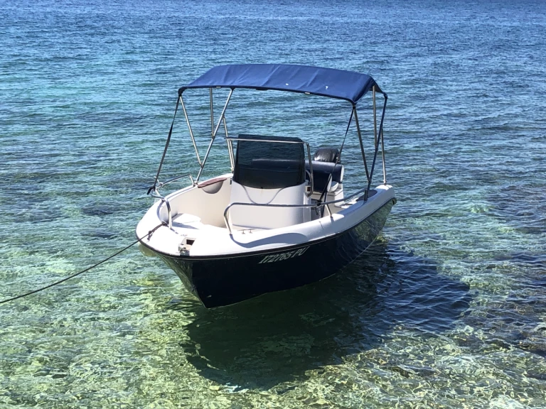 Louer Bateau à moteur avec ou sans skipper Fisher à Medulin
