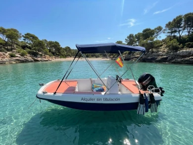 Bond Yachts 13 charter bareboat or captained in  Club Nàutic Cambrils
