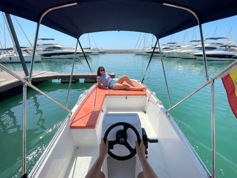Location Bateau à moteur à Club Nàutic Cambrils - Bond Yachts 13