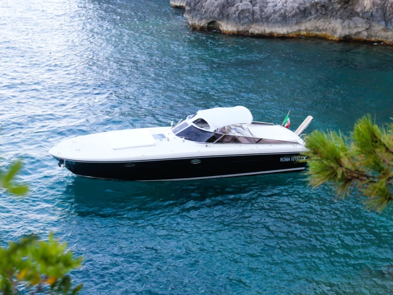 Location Bateau à moteur Itama avec permis