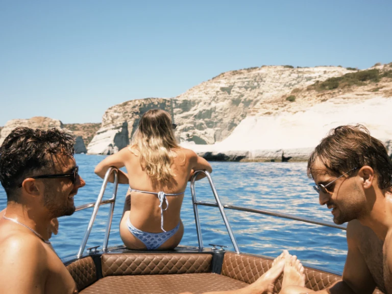 Location à Mílos - Isatek Cobra 495 sur SamBoat
