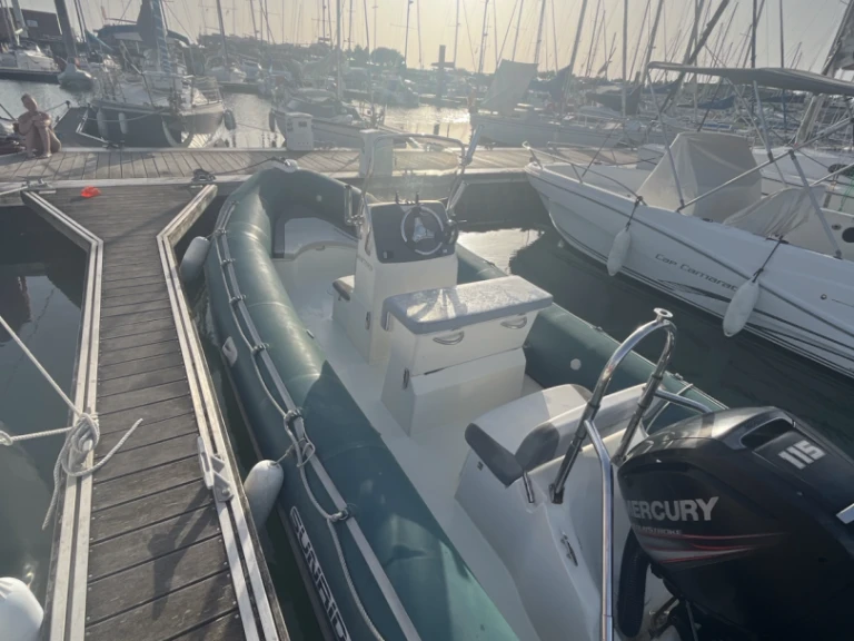 Louer Semi-rigide avec ou sans skipper Bombard à La Rochelle