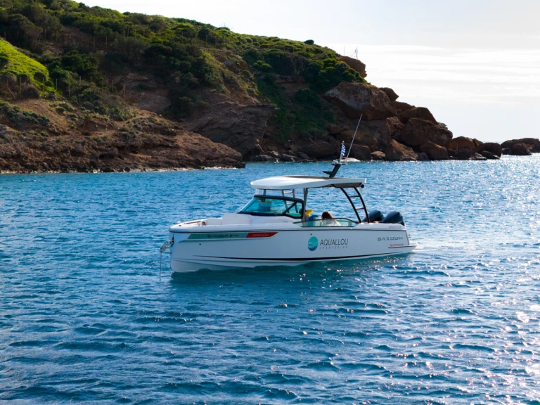 Location Bateau à moteur à Lávrio - Saxdor Saxdor 270 GTO