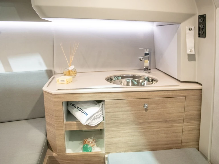 Louer Bateau à moteur avec ou sans skipper Saxdor à Lávrio