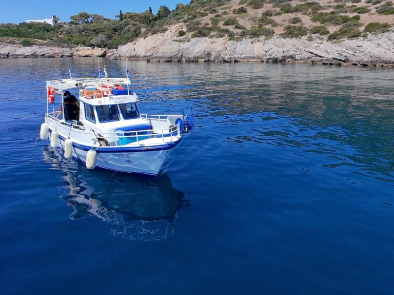 Location Bateau à moteur à Pórto Ráfti - Traditional Greek 