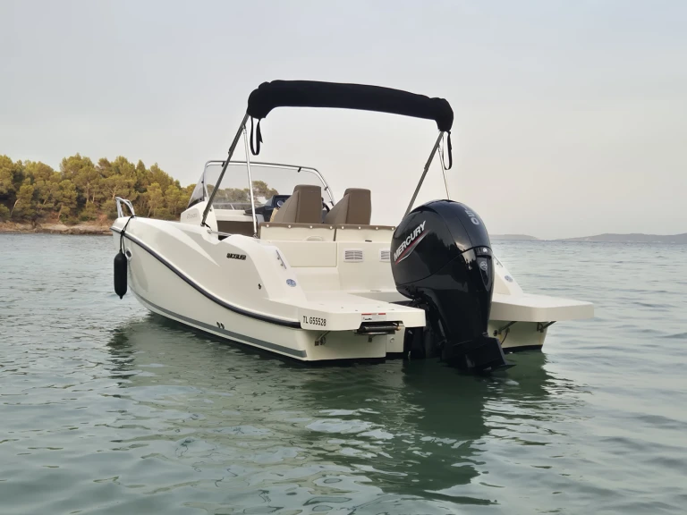 Location bateau Quicksilver Activ 675 Sundeck Sport à La Londe-les-Maures sur Samboat