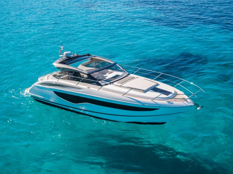 Louer Bateau à moteur avec ou sans skipper Princess à Il-Gżira