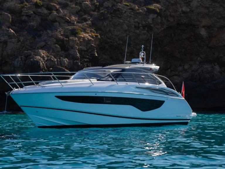 Location Bateau à moteur Princess avec permis