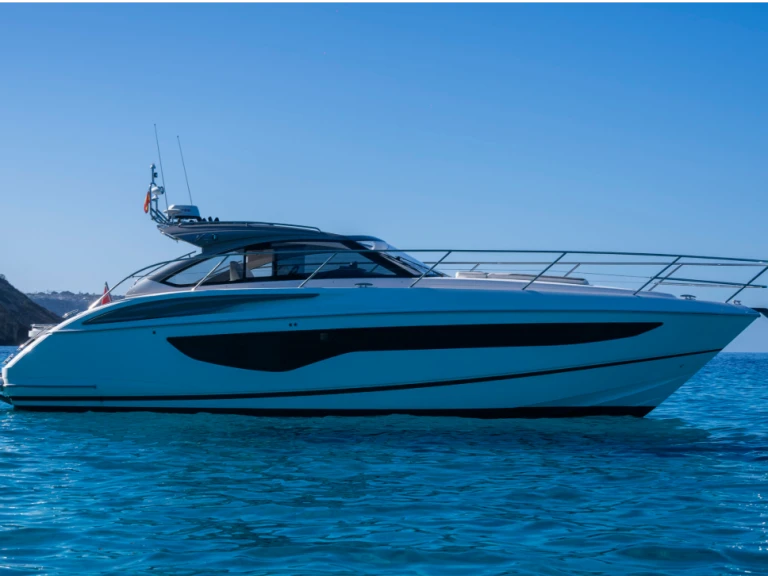 Bateau à moteur à louer à Il-Gżira au meilleur prix