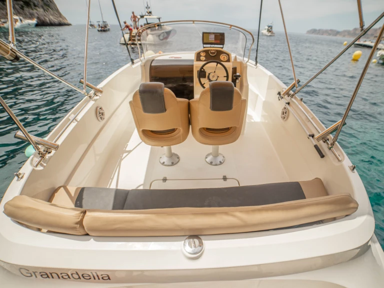 Location bateau Oliva pas cher 620
