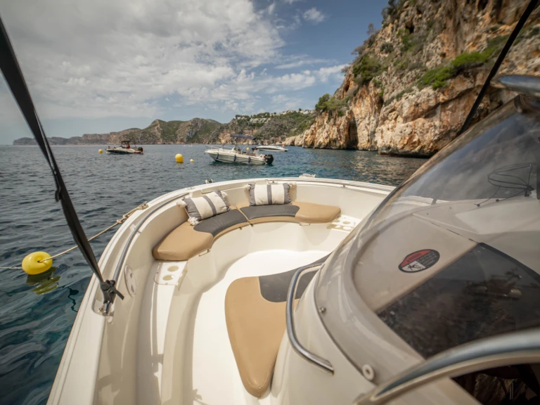 Location Bateau à moteur à Oliva - AQUA 620