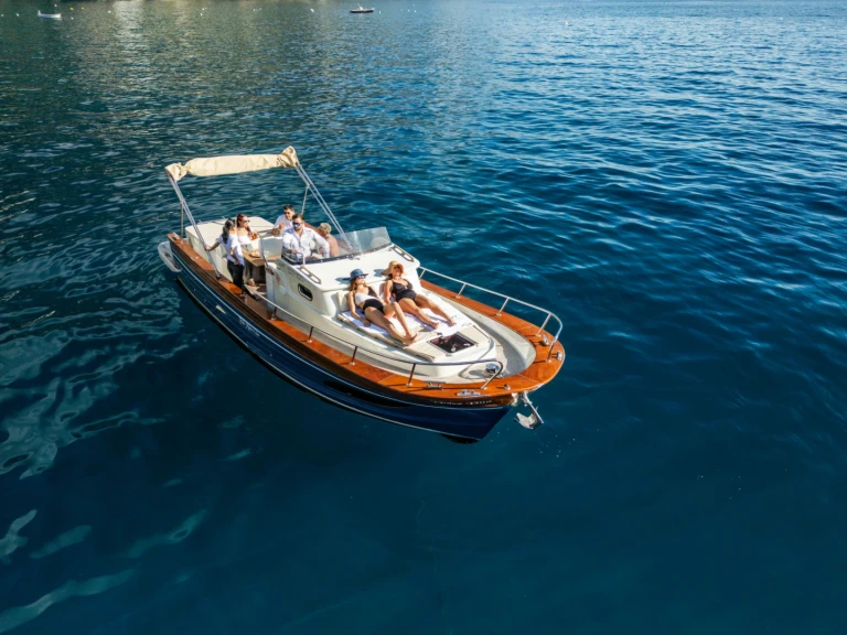Location bateau Salerne pas cher Gozzo Campano Sport Cruiser