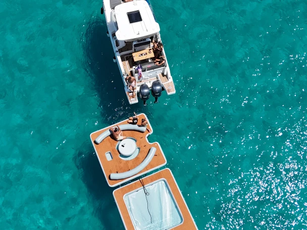 Louer Bateau à moteur avec ou sans skipper Jeanneau à Mandelieu-la-Napoule